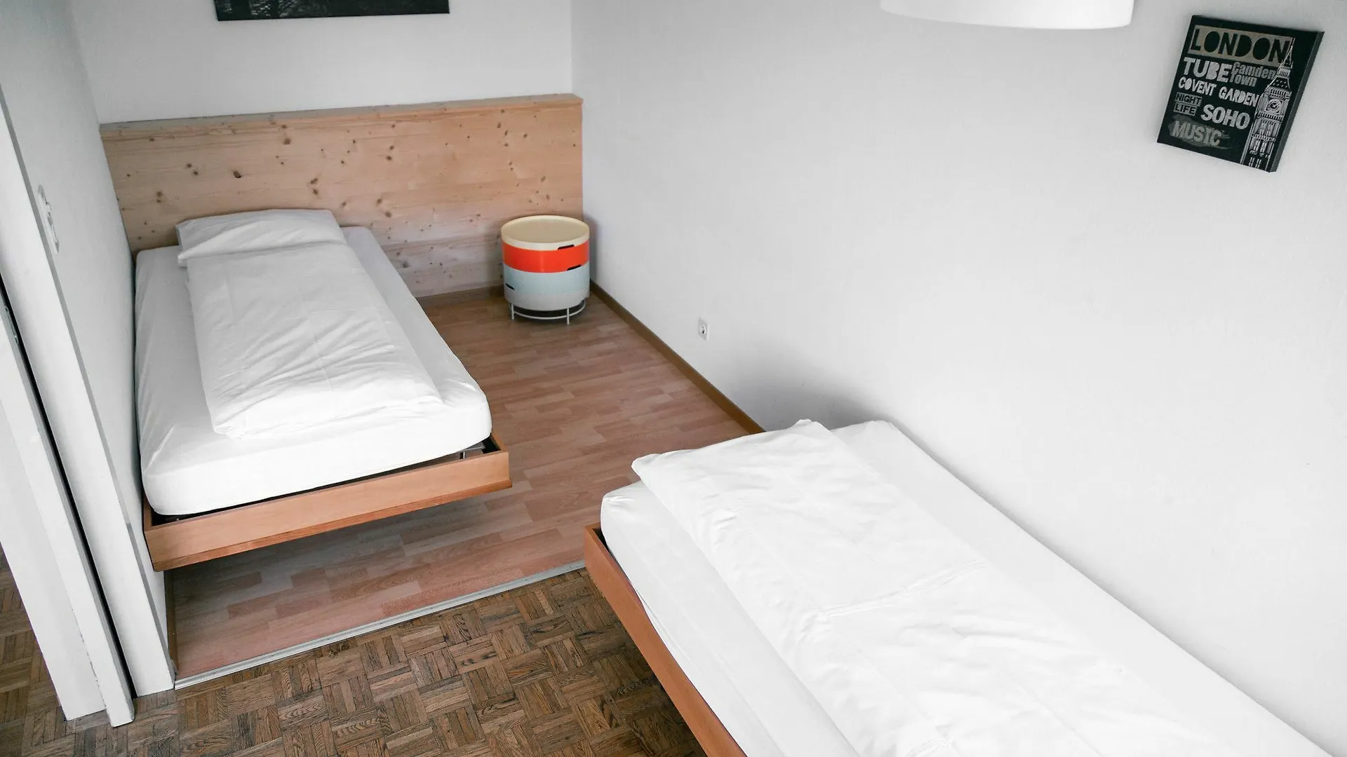 Hostel By Hyve Basel 0*,  Schweiz